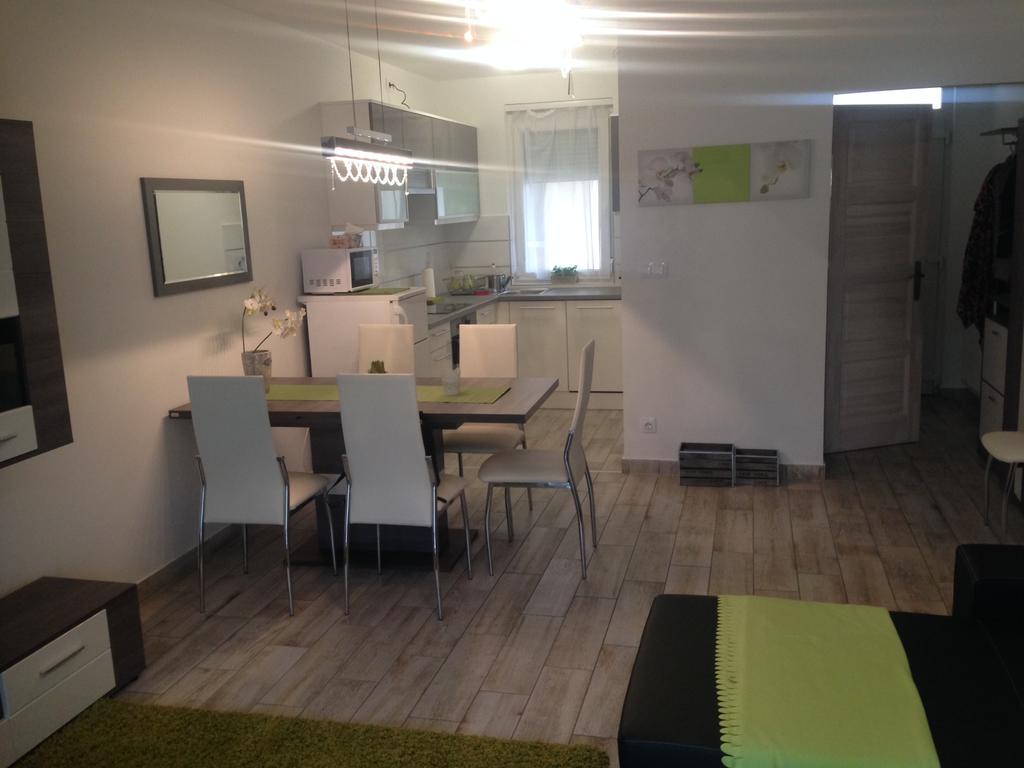 Zen Apartman Sunshine Zamárdi Eksteriør billede